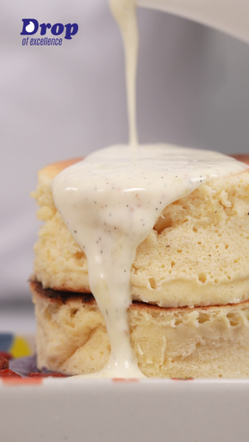 Bánh Pancake Soufflé “Bồng Bềnh” Siêu Sữa với Sốt Vani & Kỷ Tử ☁️🥞